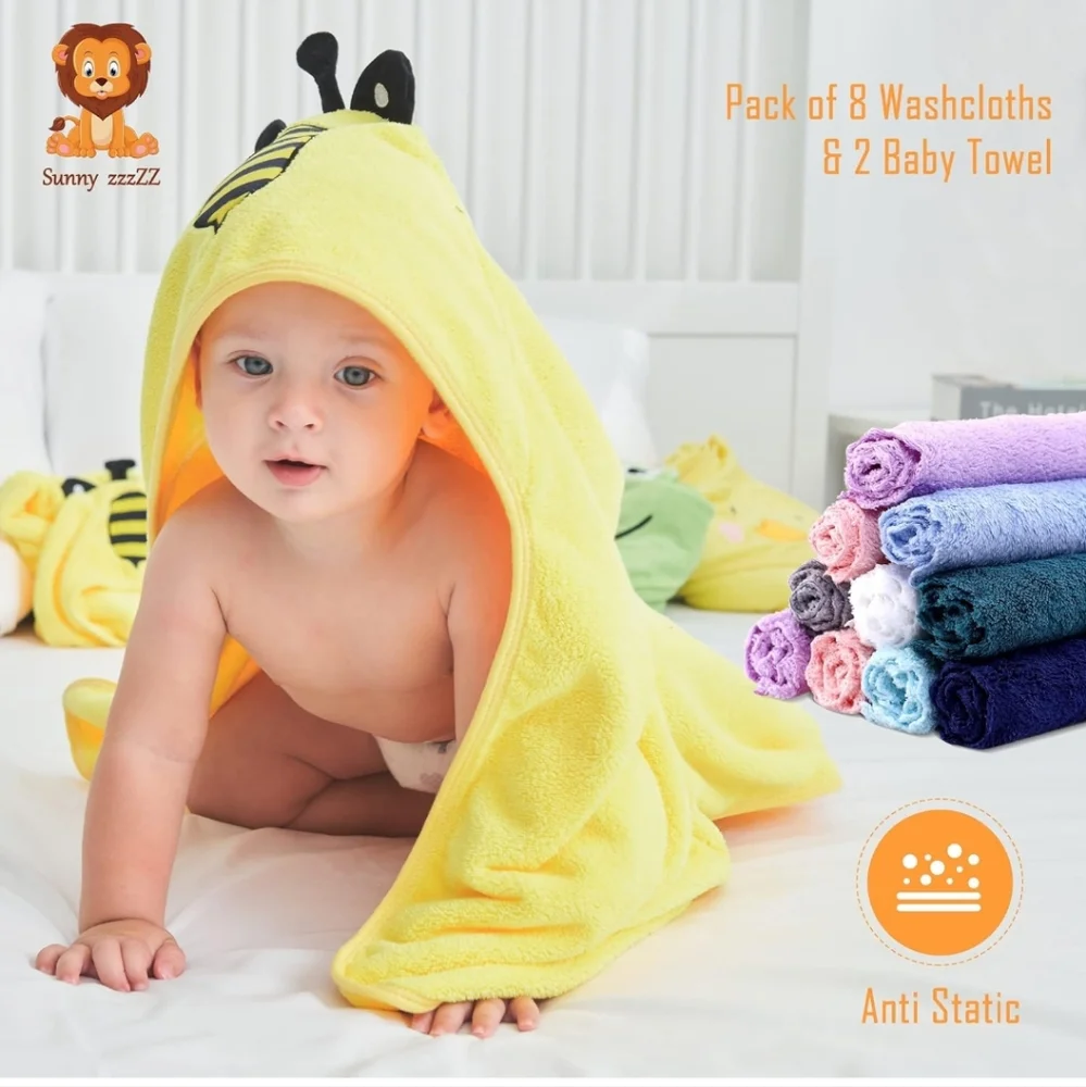 NWOT Bundle baby hooded towels and wash cloths